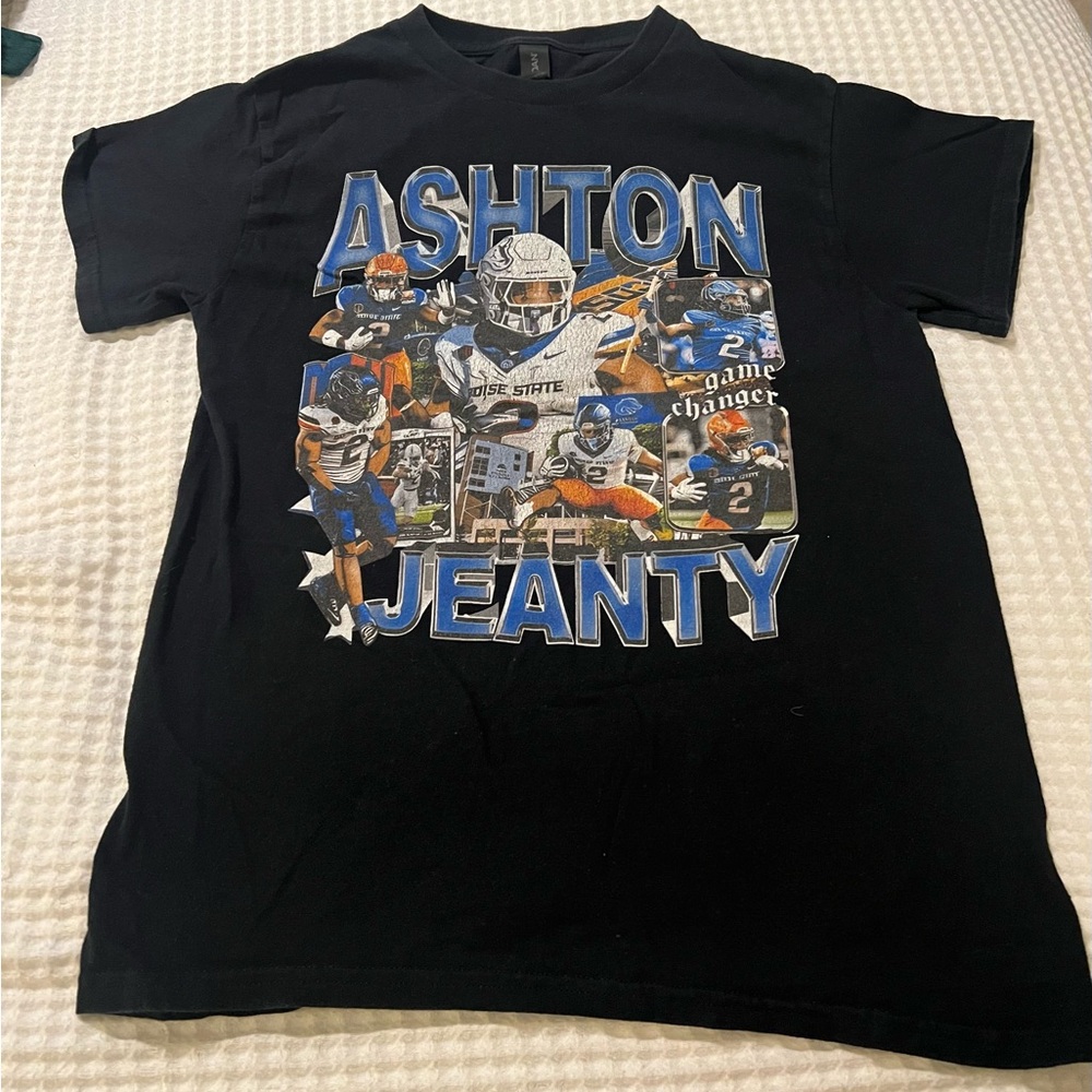 Gildan Black and Blue Graphic Men's Ashton Jeanty Tee